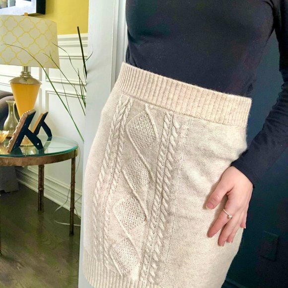 Beige Knit Skirt - Picture 3 of 4